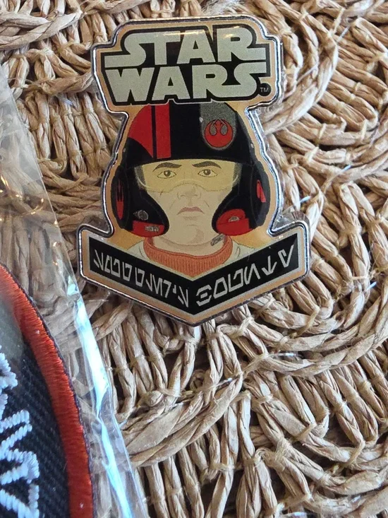 Funko Star Wars The Force Awakens Resistance Exclusive Patch & Pin 2016 NEW - Picture 2 of 6